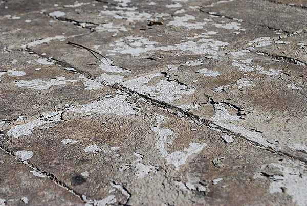 Concrete-Damage Stain & Sealing Fort Collins, Loveland, Windsor, Greeley, Longmont, Berthoud, Estes Park, Wellington, Cheyenne Wyoming and surrounding areas